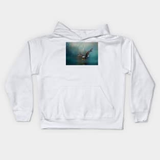 Eagle swooping for fish Kids Hoodie